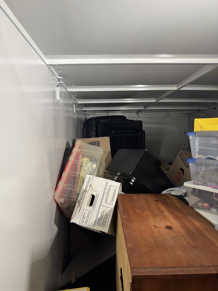 The Storage Box - Windsor  auction IB-7430 40