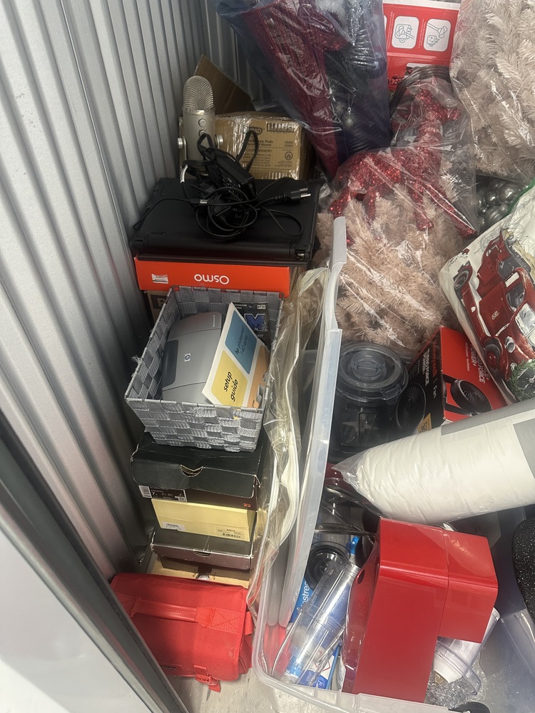Q SELF STORAGE  auction IB-9483 40