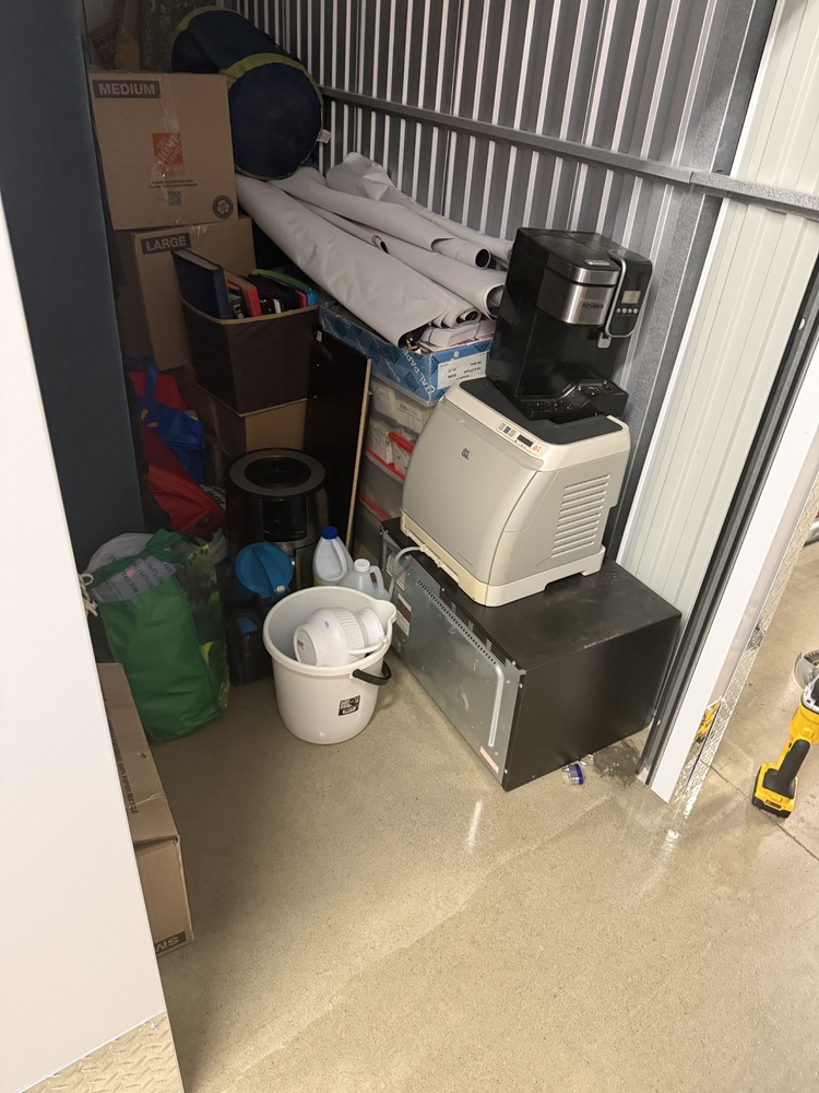 3019 - StorageMart 345 Danforth Road  auction IB-4209 10