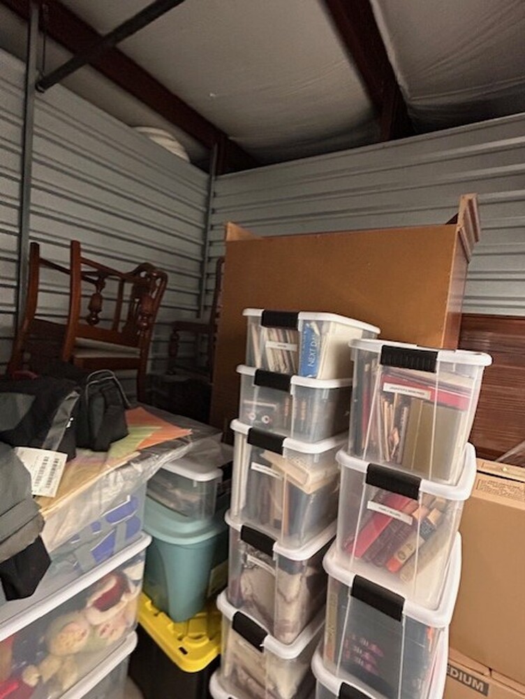 3032 -StorageMart  Ajax  auction IB-2382 60