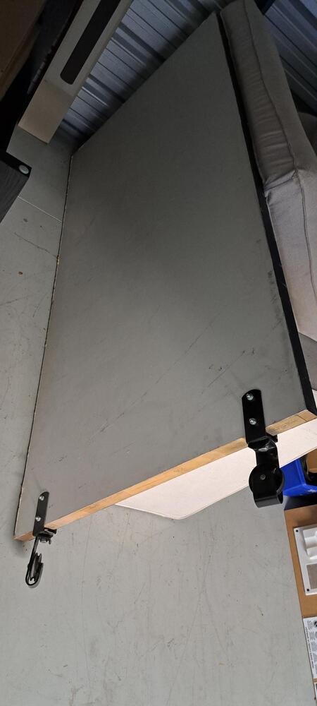 3008 - StorageMart Kipling  auction IB-4823