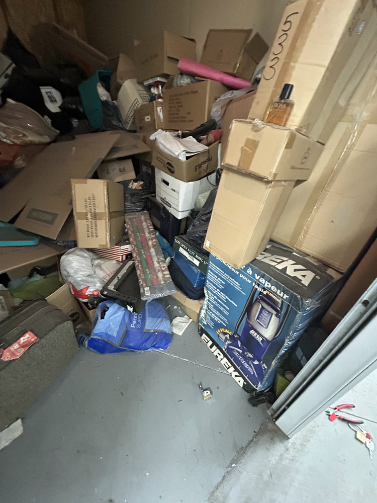 Public Storage P0019 -Nashua Dr  auction IB-6415 100