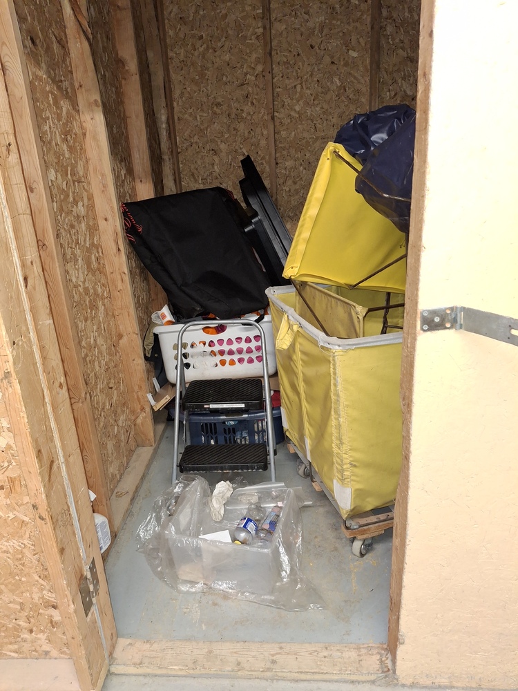 L160 - Access Storage - 92 Barrie Road -   auction IB-8935 20