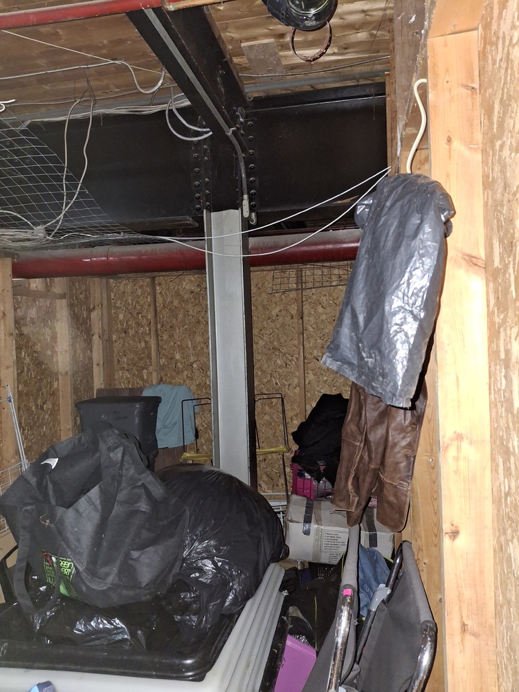 L160 - Access Storage - 92 Barrie Road -   auction IB-8935 40