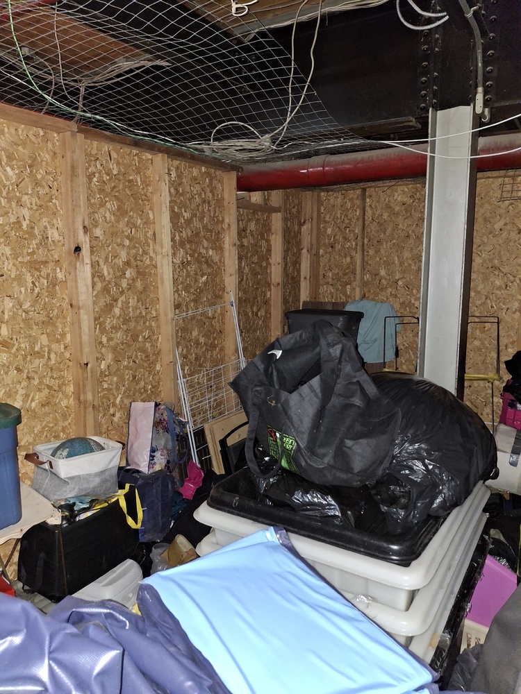 L160 - Access Storage - 92 Barrie Road -   auction IB-8935 50