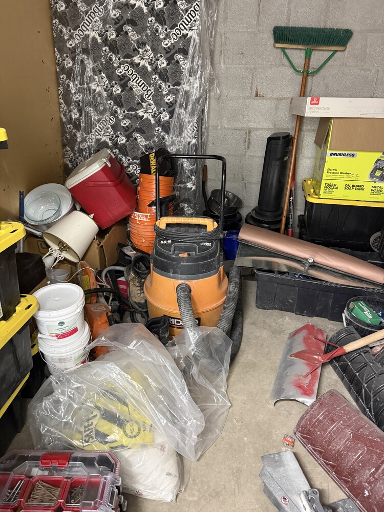 Public Storage P0007 - Arrow Rd  auction IB-6132 30