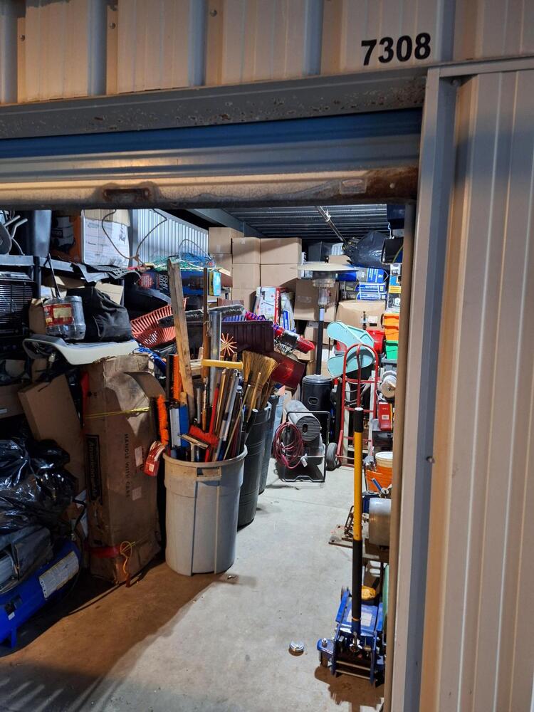 L001 - Access Storage - 137 Queens Plate Drive -   auction IB-2316 40