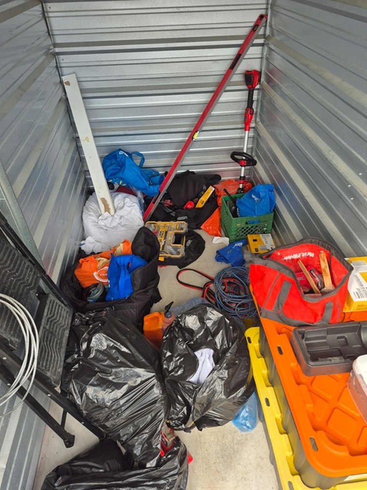 L186 - Access Storage - 30 Miller Dr -  Barrie -   auction IB-9328 30