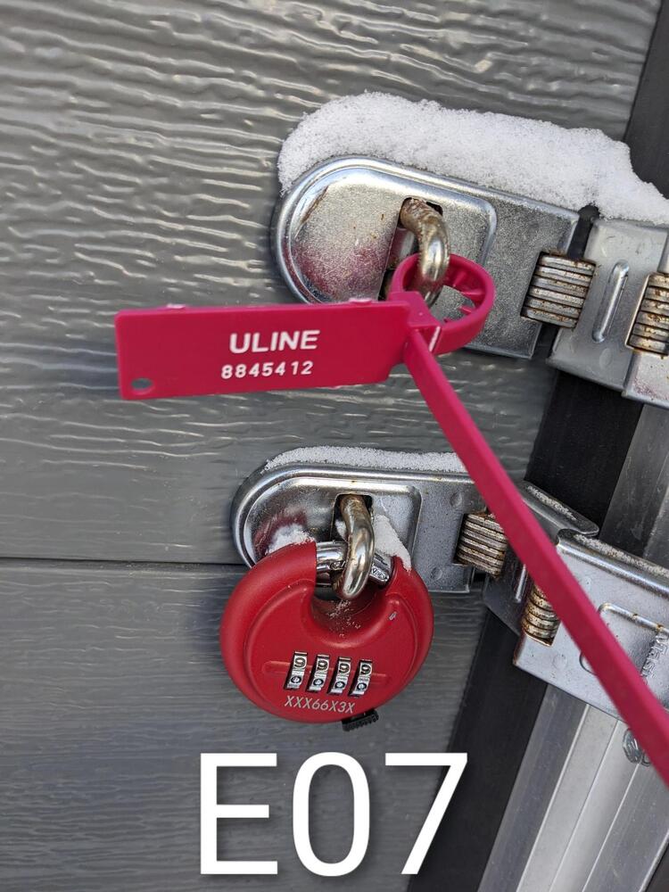 Montreal Mini-Storage - Val-Morin  auction IB-1205