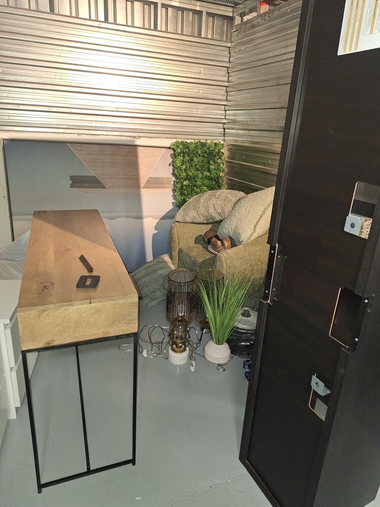 L072 - Sentinel Storage - 36 Bowridge Dr NW -   auction IB-1294 50