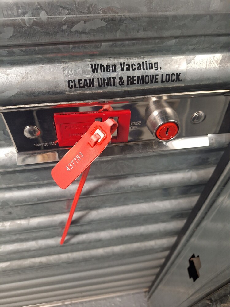 L072 - Sentinel Storage - 36 Bowridge Dr NW -   auction IB-1294 60