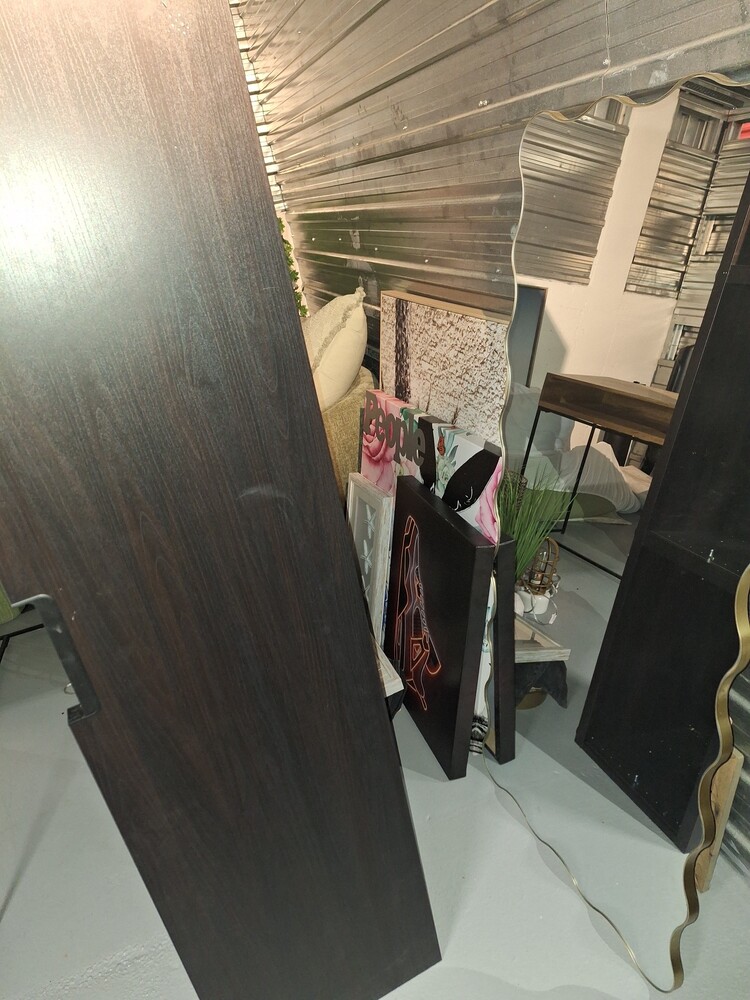 L072 - Sentinel Storage - 36 Bowridge Dr NW -   auction IB-1294 70