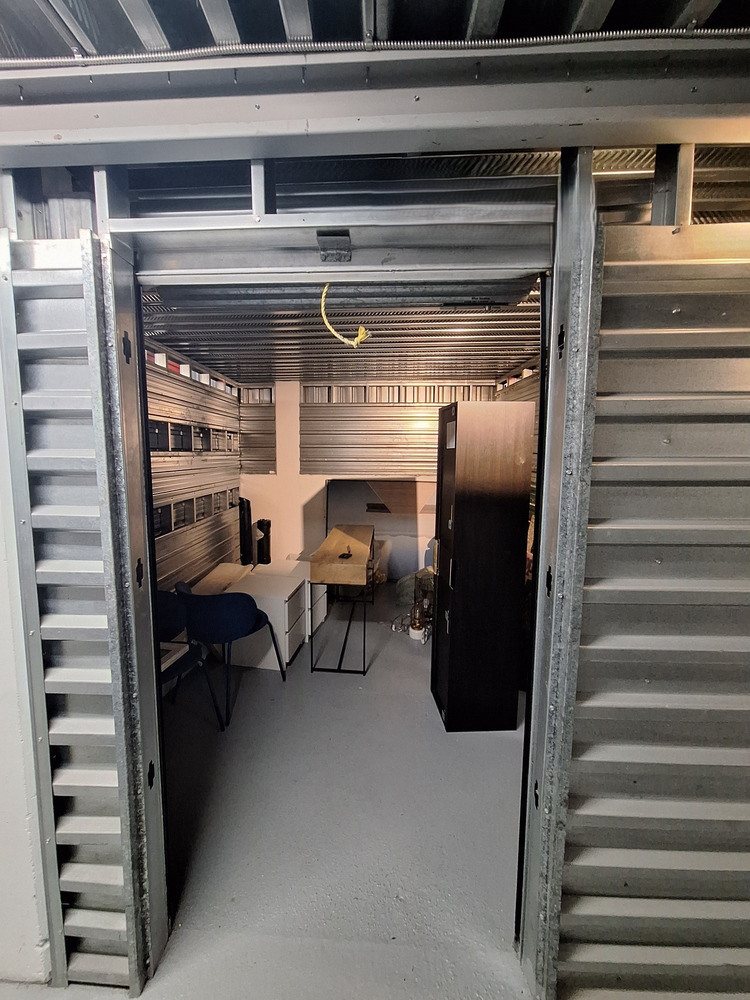 L072 - Sentinel Storage - 36 Bowridge Dr NW -   auction IB-1294 80