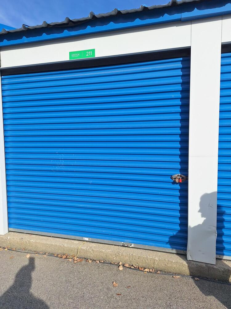 L021 - Depotium Mini-Entrepot - 3550 Boul La Cite Des Jeunes -   auction IB-2535 30