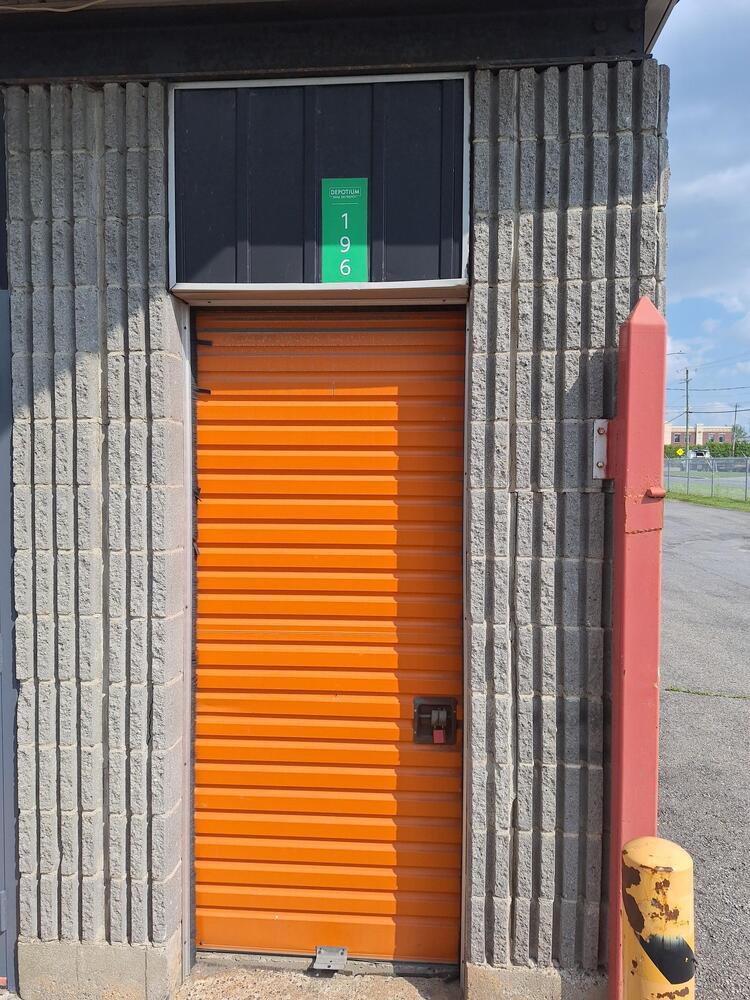 L038 - Depotium Mini-Entrepot - 2 Rue Radisson  -   auction IB-6626 40