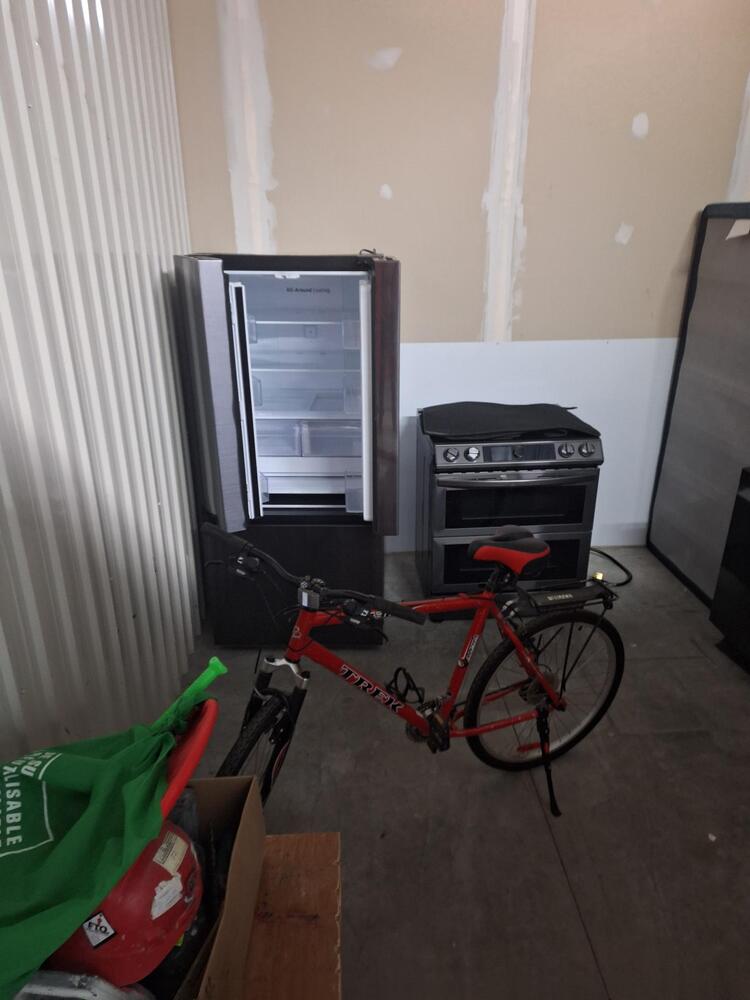 L038 - Depotium Mini-Entrepot - 2 Rue Radisson  -   auction IB-3555 20