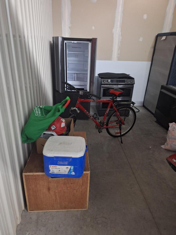 L038 - Depotium Mini-Entrepot - 2 Rue Radisson  -   auction IB-3555 40