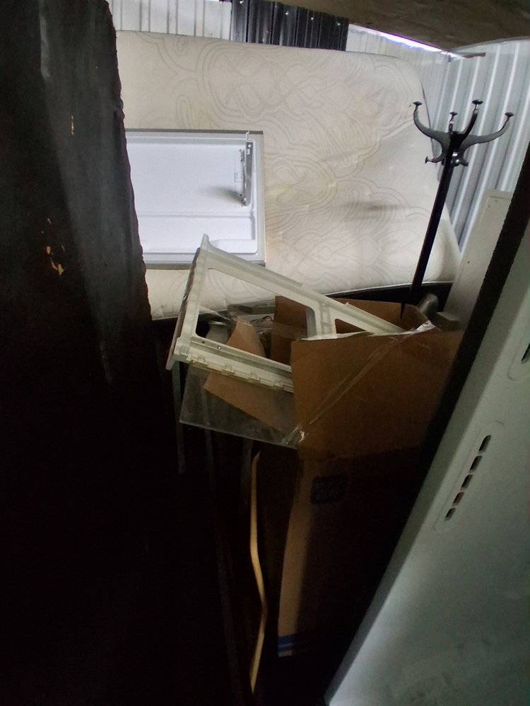 L034 - Depotium Mini-Entrepot - 255 de Castelnau Ouest  -   auction IB-2087 10