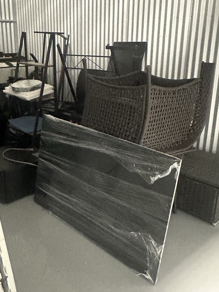 Q SELF STORAGE  auction IB-5730 30