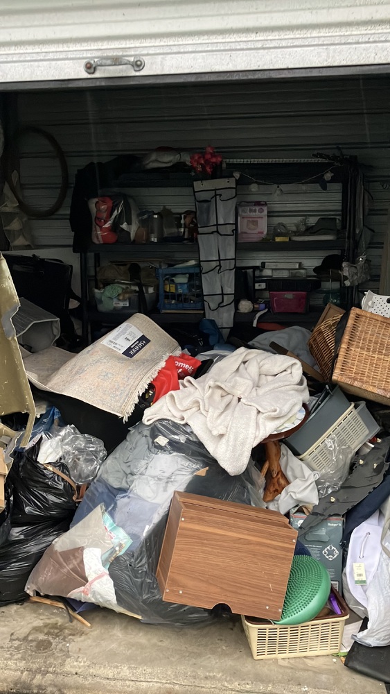 Advanced Self Storage  - North Vancouver  auction IB-2049