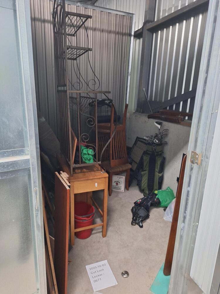 L038 - Depotium Mini-Entrepot - 2 Rue Radisson  -   auction IB-5684 10