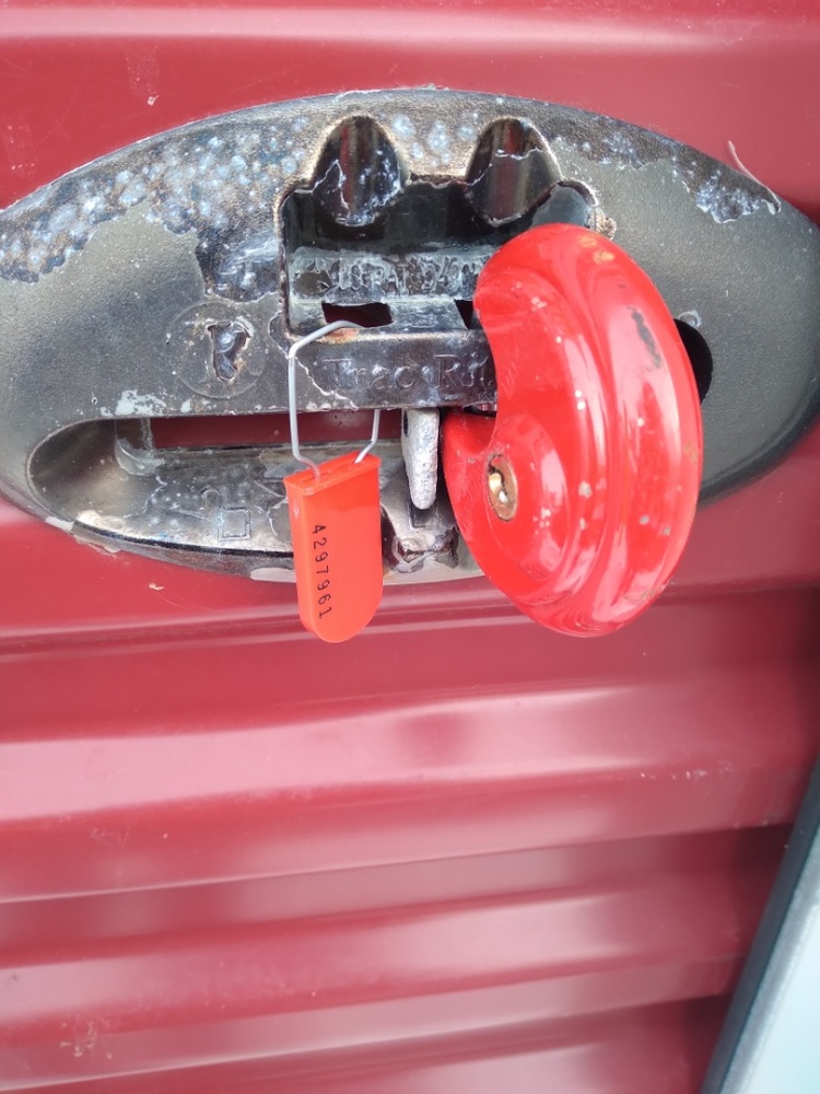 1-800-Self-Storage.com of Grand Blanc  auction IB-8665