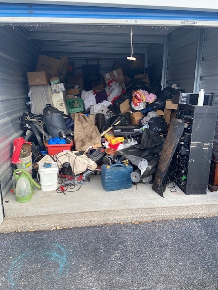 3006 - StorageMart Lauzon Rd. Windsor  auction IB-3814