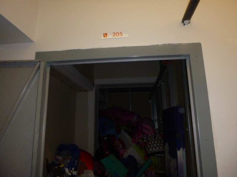 Public Storage P0031-rue d`Iberville  auction IB-7033