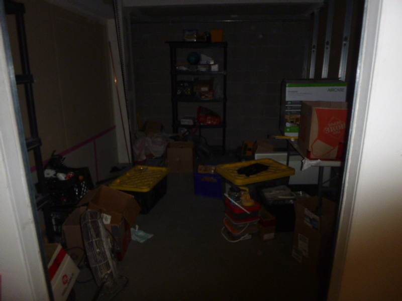 Public Storage P0031-rue d`Iberville  auction IB-2417