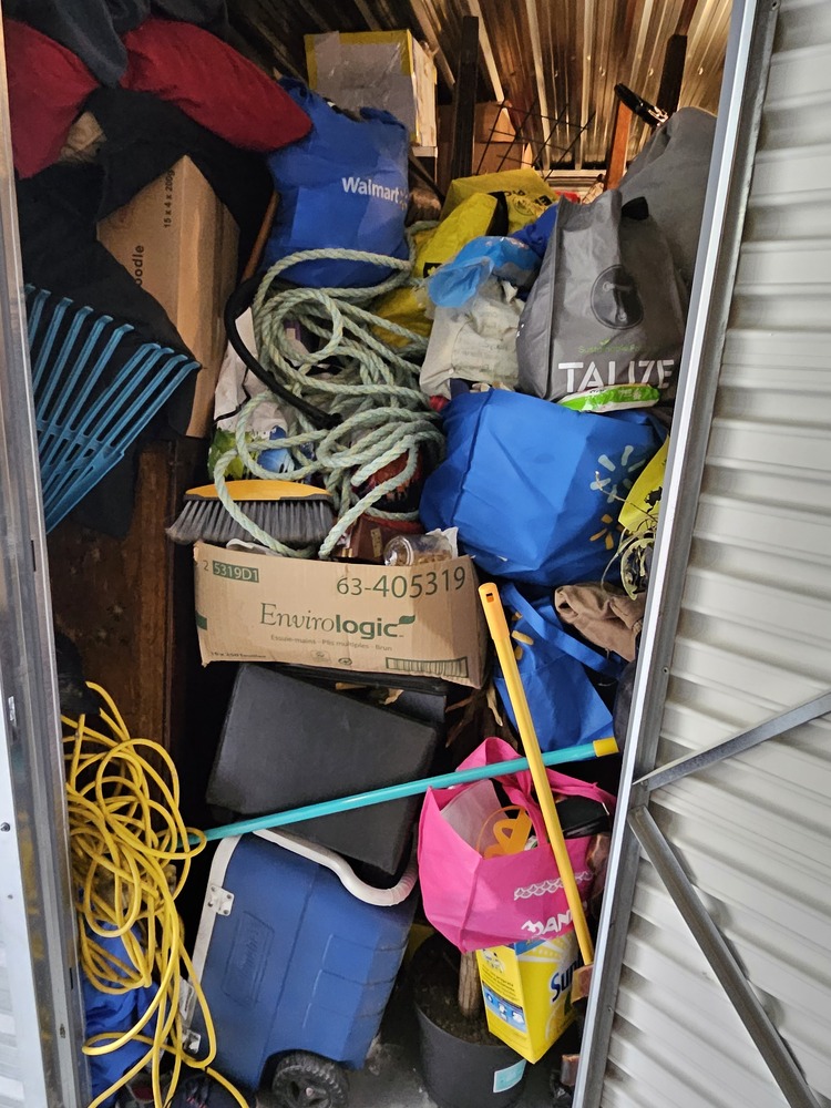 3035 - StorageMart Belleville  auction IB-5053 10