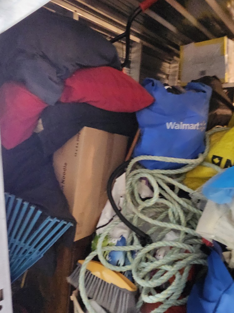 3035 - StorageMart Belleville  auction IB-5053 20