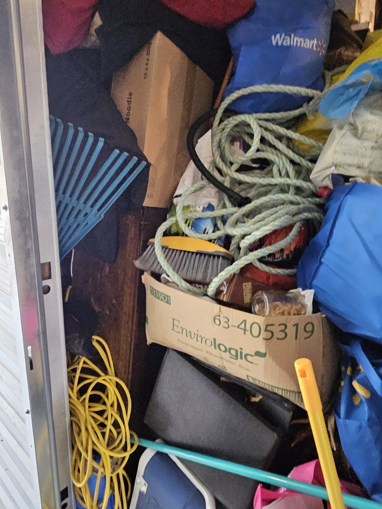 3035 - StorageMart Belleville  auction IB-5053 30