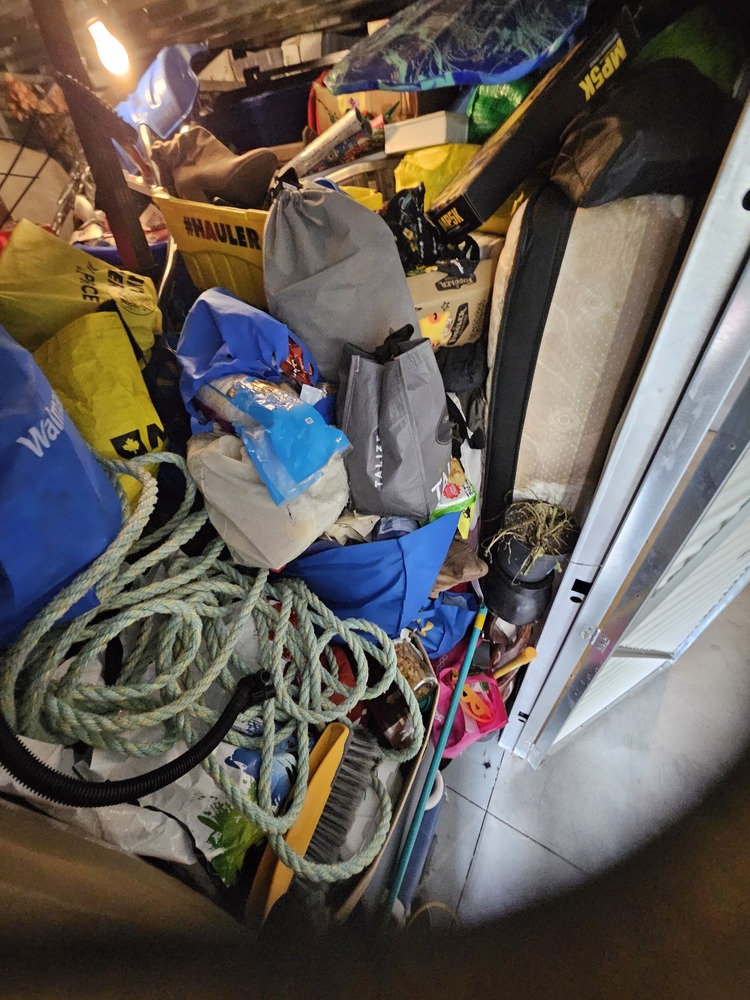 3035 - StorageMart Belleville  auction IB-5053 90