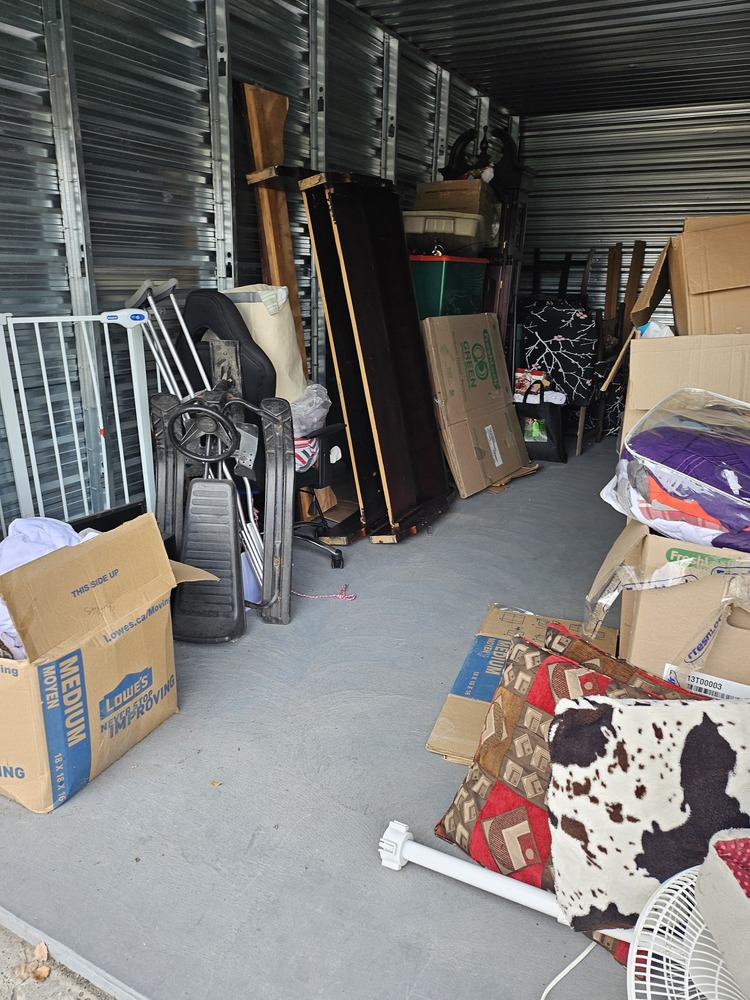 3035 - StorageMart Belleville  auction IB-9201