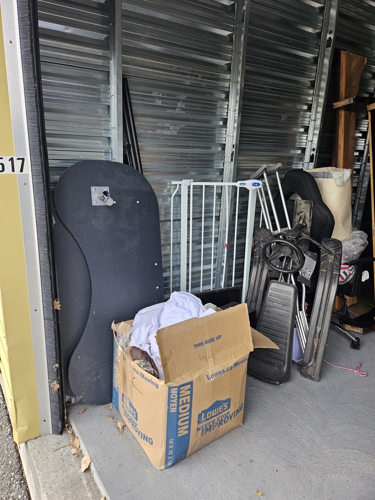 3035 - StorageMart Belleville  auction IB-9201 20