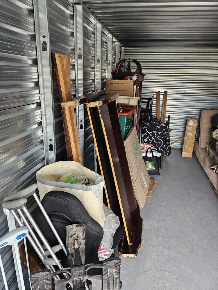 3035 - StorageMart Belleville  auction IB-9201 70