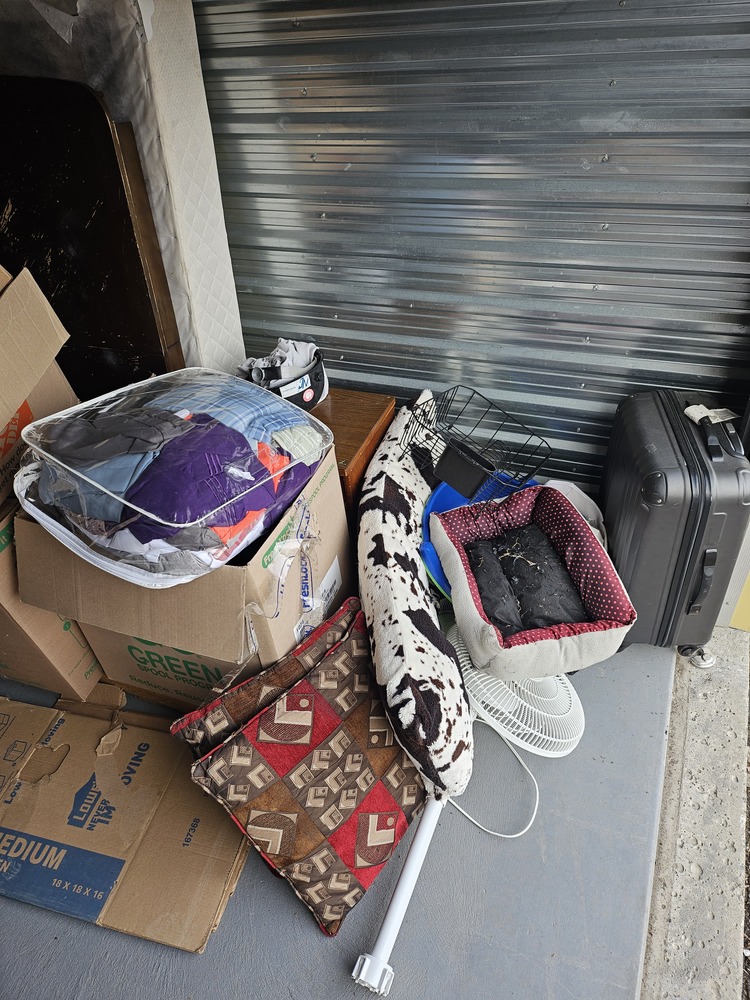 3035 - StorageMart Belleville  auction IB-9201 80