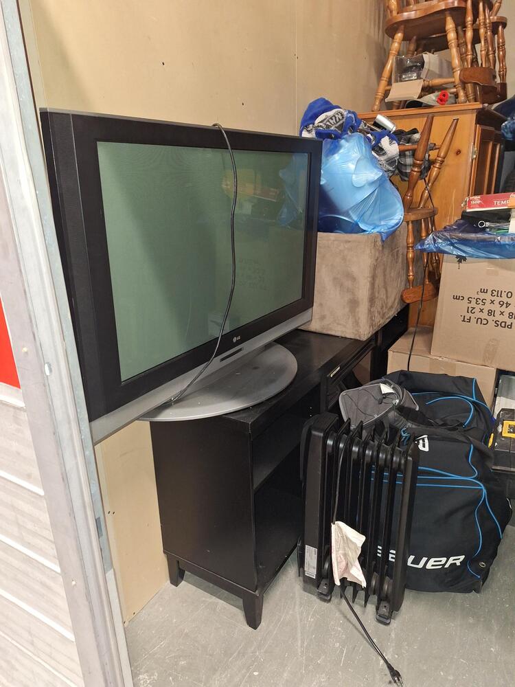 L042 - Access Storage - 3105 Kingsway East -   auction IB-8020 20