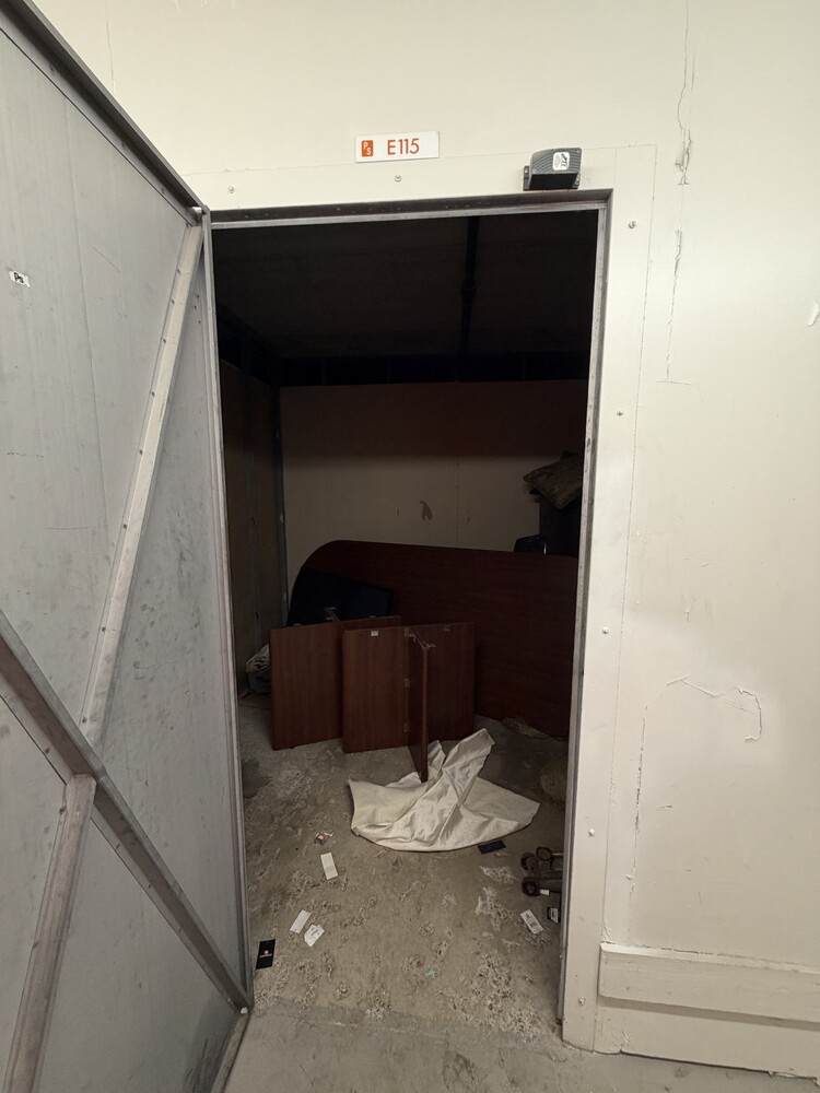 Public Storage P0017 -Derry Rd E  auction IB-4506