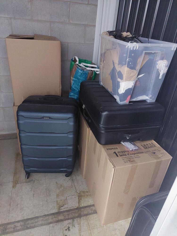 L022 - Depotium Mini-Entrepot - 892 Saint-Paul   auction IB-8206 10