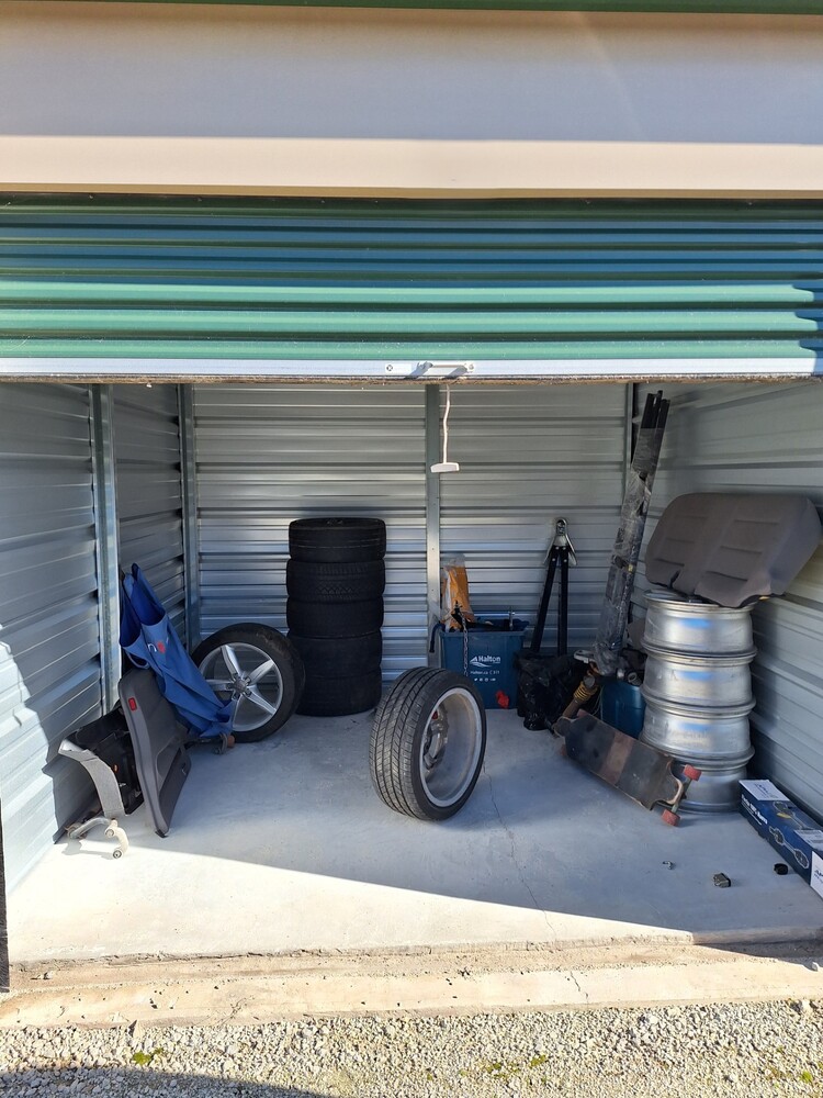 L048 - Access Storage - Wasaga Beach   auction IB-3934