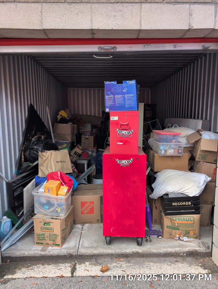 Storage of Hamilton  auction IB-9318 40