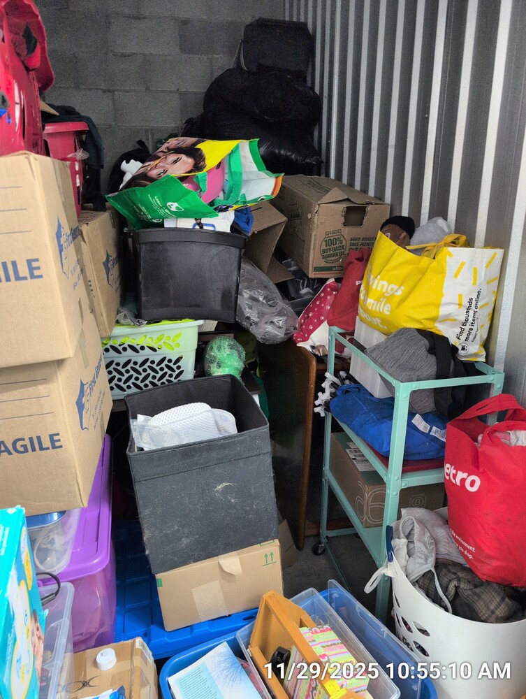 Storage of Hamilton  auction IB-8327 30