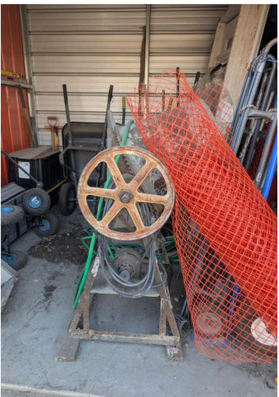 2552 - StorageMart Winterburn RD and 115 Ave  auction IB-5123 40