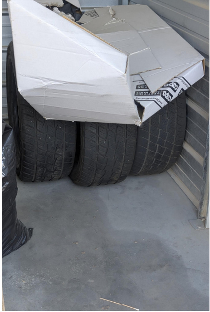 2552 - StorageMart Winterburn RD and 115 Ave  auction IB-8400