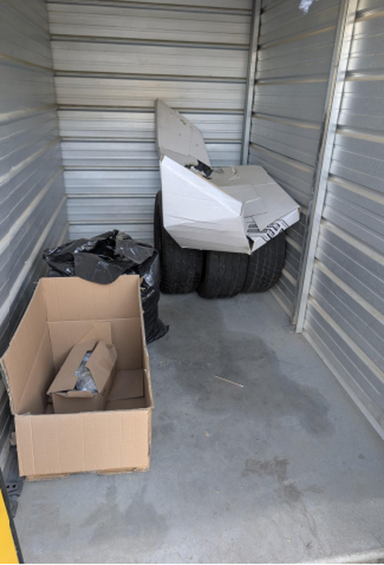 2552 - StorageMart Winterburn RD and 115 Ave  auction IB-8400 10