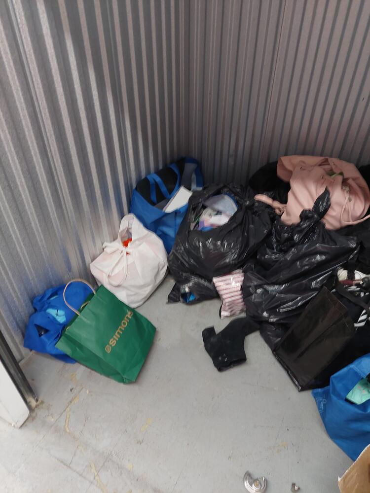 L032 - Depotium Mini-Entrepot -100 Boul. Montreal-Toronto -   auction IB-8468 10