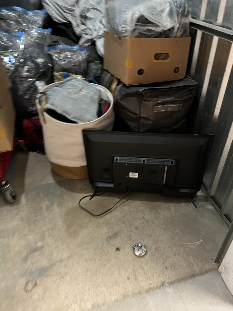 3004 - StorageMart St Thomas  auction IB-3472