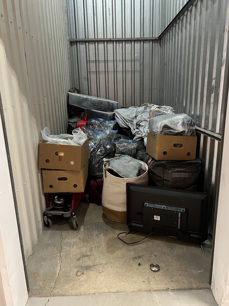 3004 - StorageMart St Thomas  auction IB-3472 60