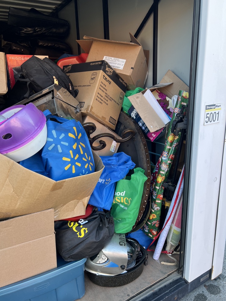 3004 - StorageMart St Thomas  auction IB-7258 90